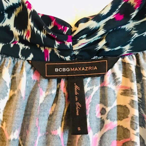 BCBGMAXAZRIA Wrap Stretchy Blouse. Attached Belt. (Poly/Spandex). EUC - Picture 4 of 6